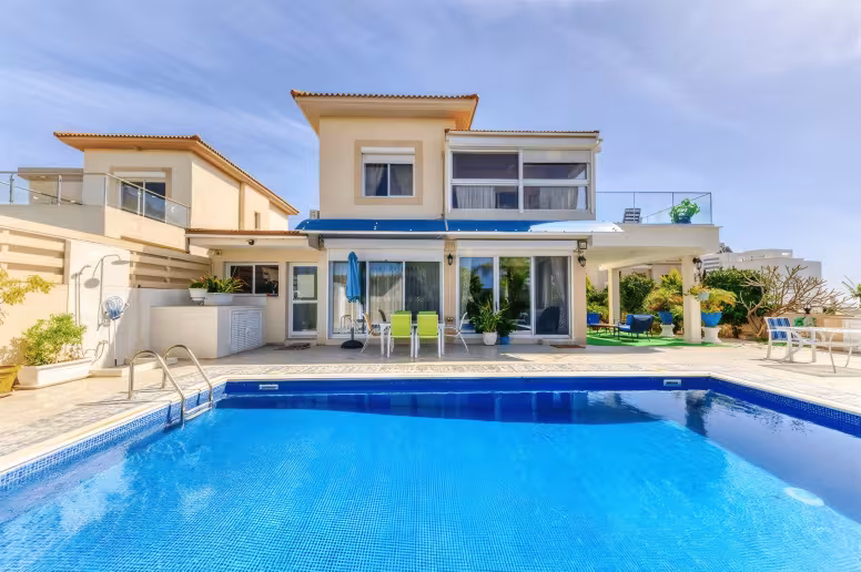 5 bedroom villa in Pyrgos, Limassol