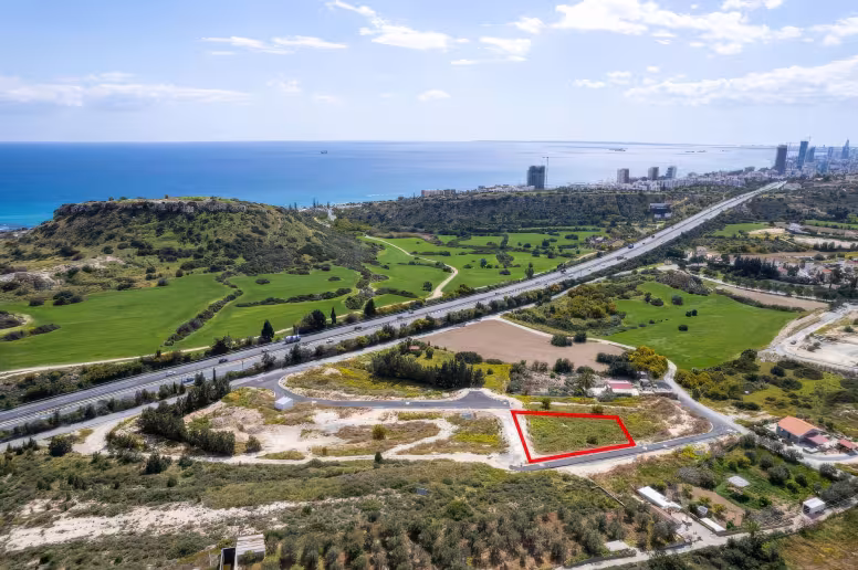 Residential plot in Agios Tychonas, Limassol