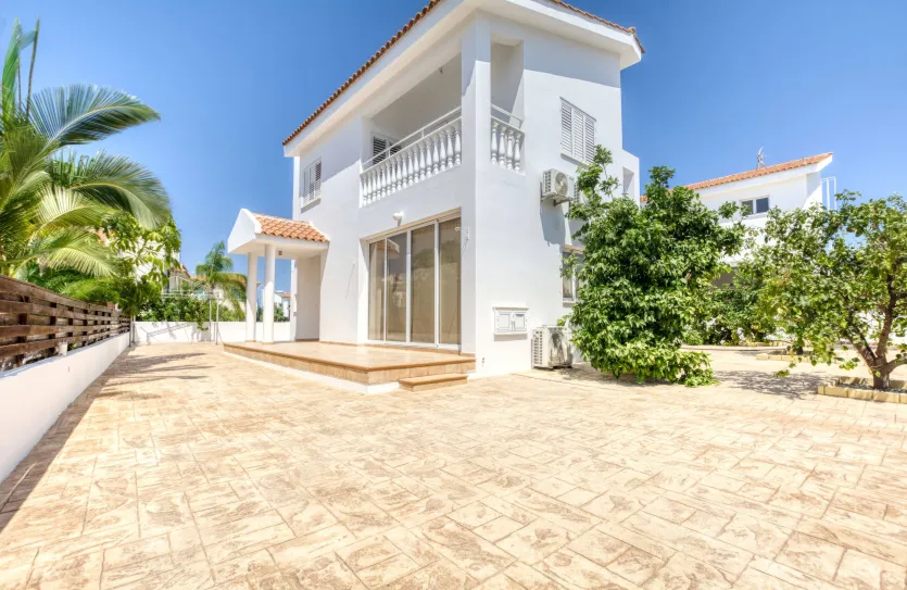 Дом с 4-мя спальнями продажа - 15875