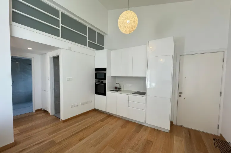 Квартира в Агиос Тихонас, Лимассол