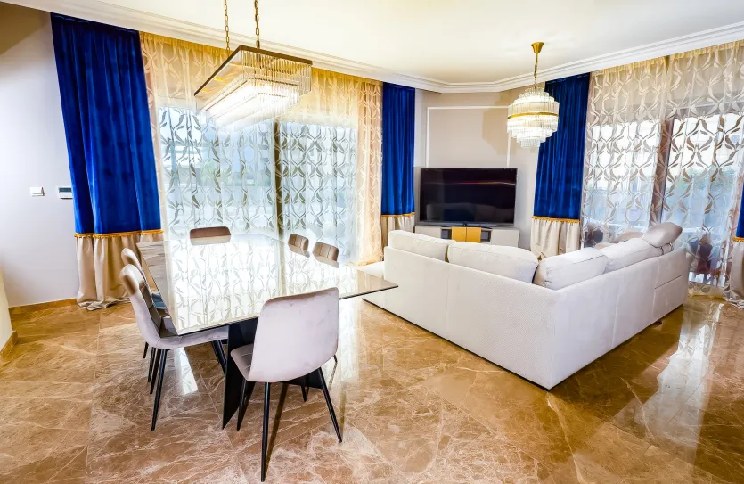 4-bedroom apartment for sale - 15940