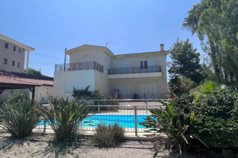 Дом в Пареклисии, Лимассол