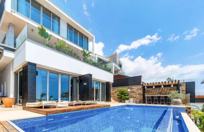 5-bedroom villa for rent - 16233