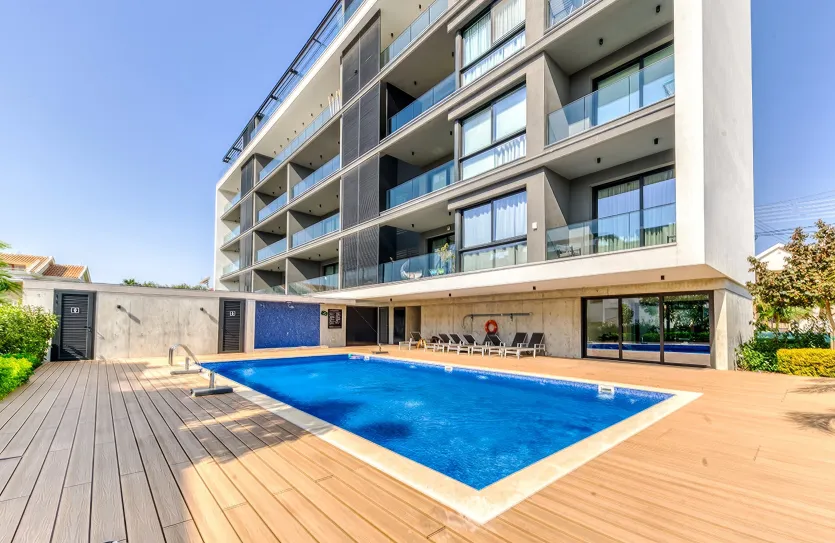 Апартамент с 2-мя спальнями аренда - 16342