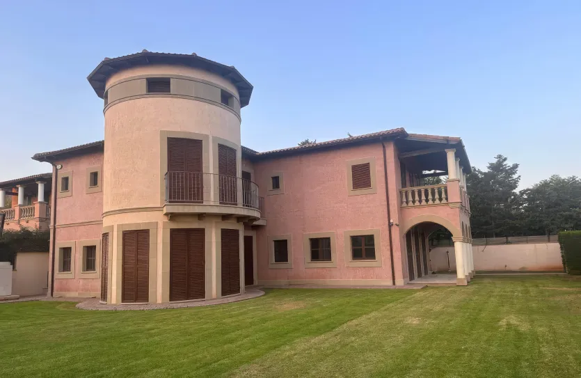 Дом с 6-ю спальнями продажа - 16493