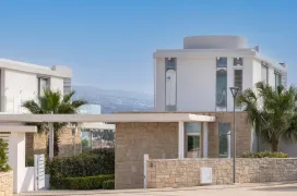 4-bedroom villa in Coral Bay, Peyia, Paphos