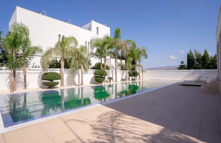 4-bedroom villa for rent - 16858