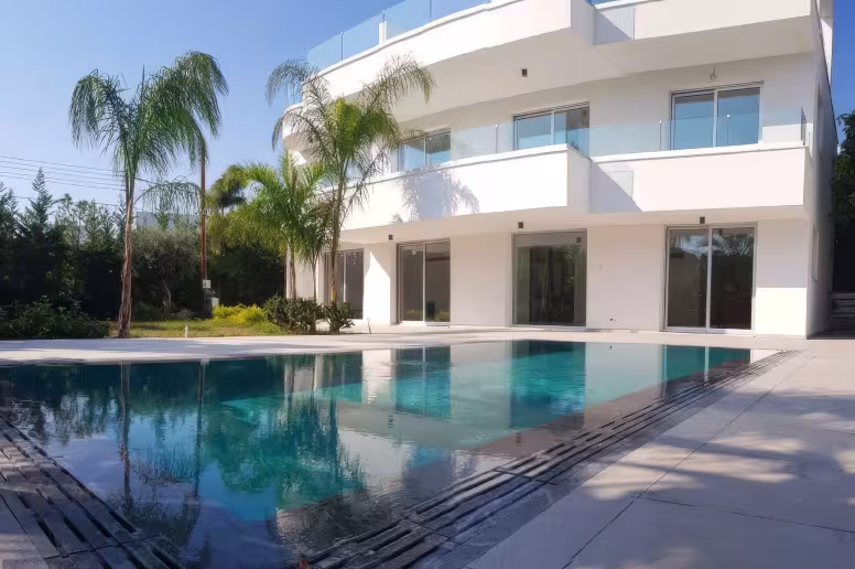 5 bedroom villa in Potamos Germasogeias, Germasogeia, Limassol