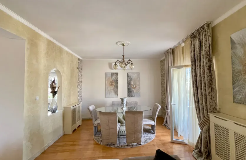 4-bedroom apartment for rent - 17992