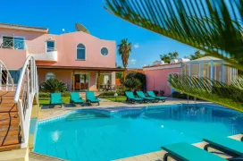 4-bedroom villa in Coral Bay, Peyia, Paphos