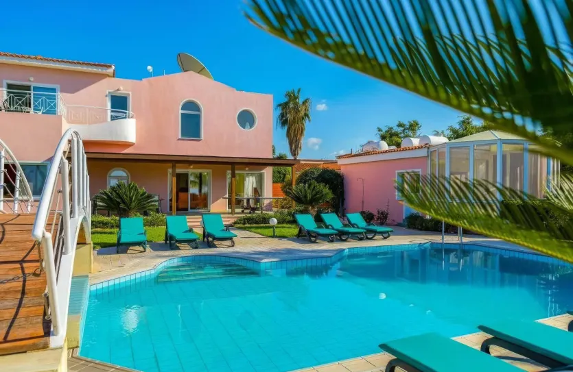 Дом с 4-мя спальнями продажа - 17996