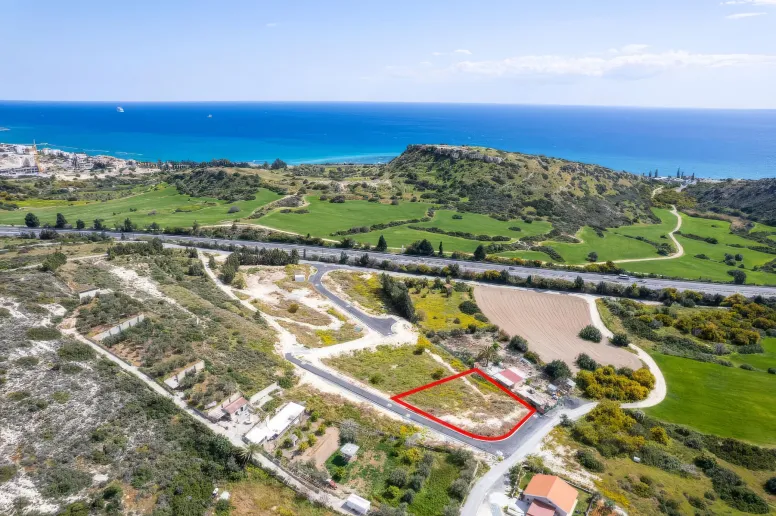 Residential plot in Agios Tychonas, Limassol