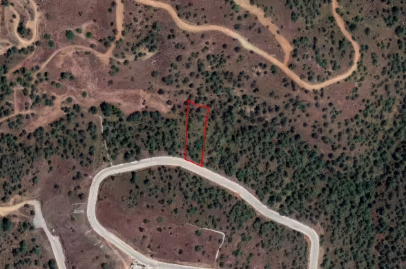 Residential plot in Larnaca, Kornos