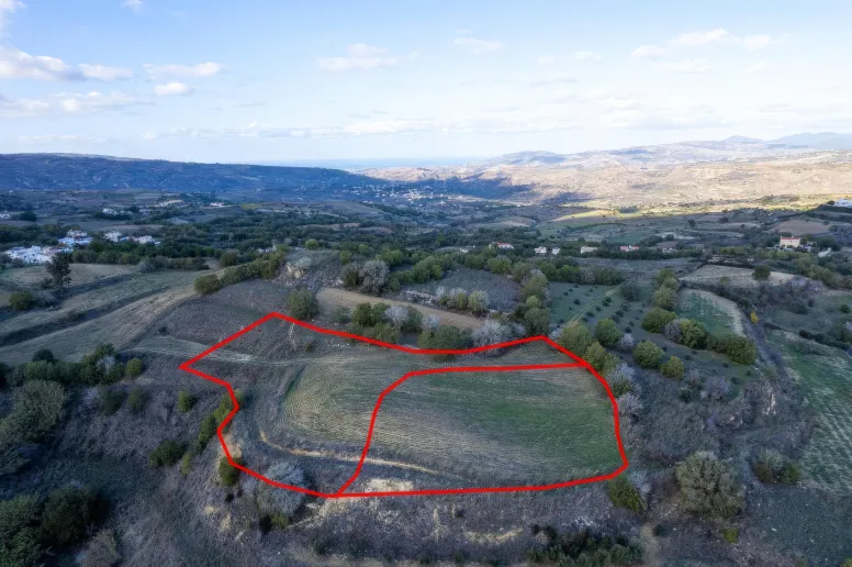 Residential plot in Stroumpi, Paphos