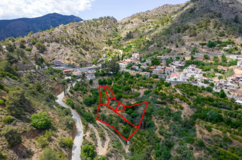 Residential plot in Sykopetra, Limassol