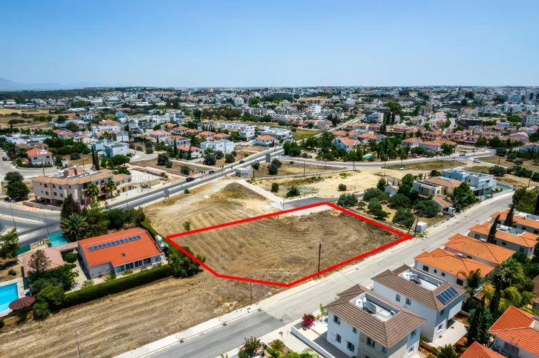 Residential plot in Latsia, Nicosia