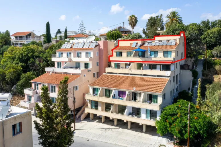 8 bedroom apartment in Paphos Town, Paphos