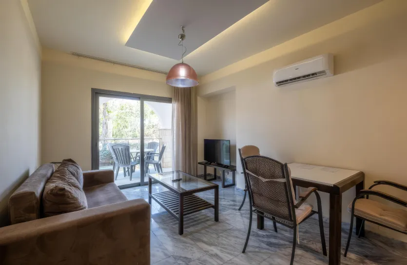 1-bedroom apartment for sale - 18304