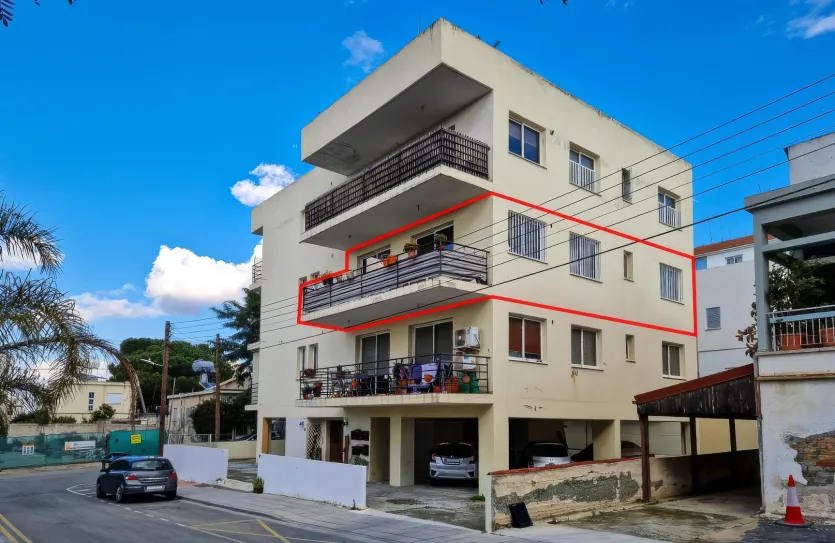 2-bedroom apartment for sale - 18323