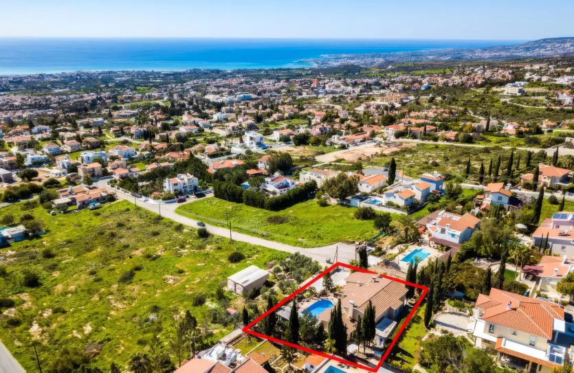 3-bedroom villa for sale - 18330