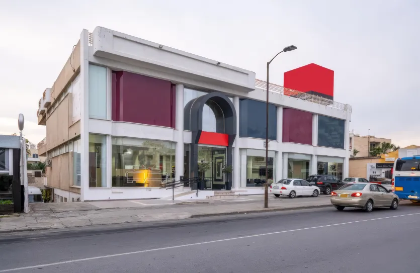 Building for sale - 18398