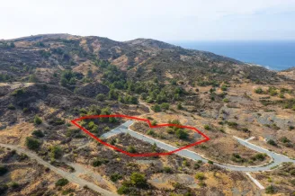 Residential plot in Pigenia, Nicosia - 18421