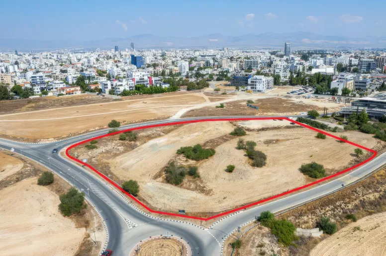 Земельный участок в Строволосе, Никосия