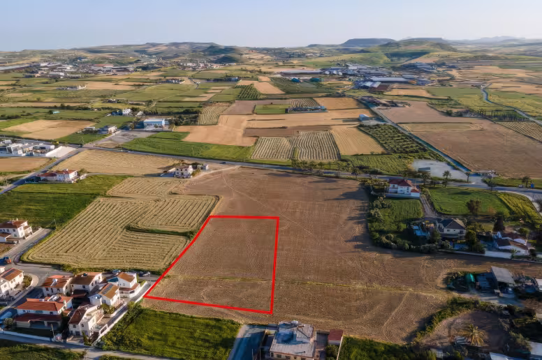 Residential plot in Larnaca, Athienou