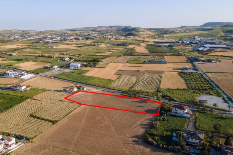 Residential plot in Larnaca, Athienou