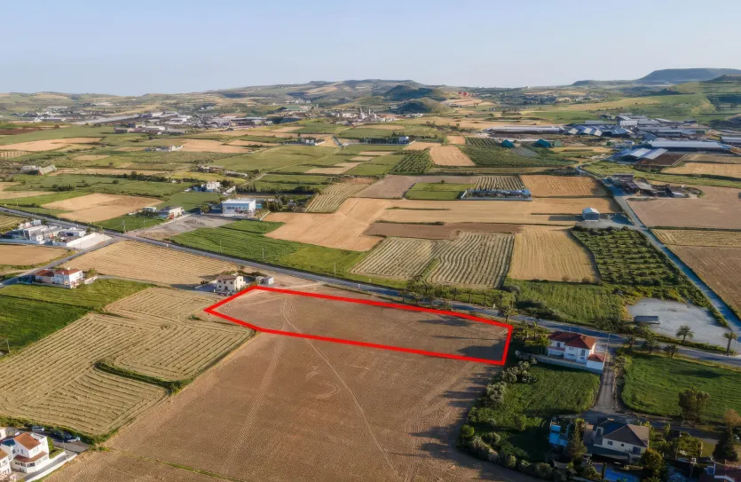 Участок для жилой застройки продажа - 18471