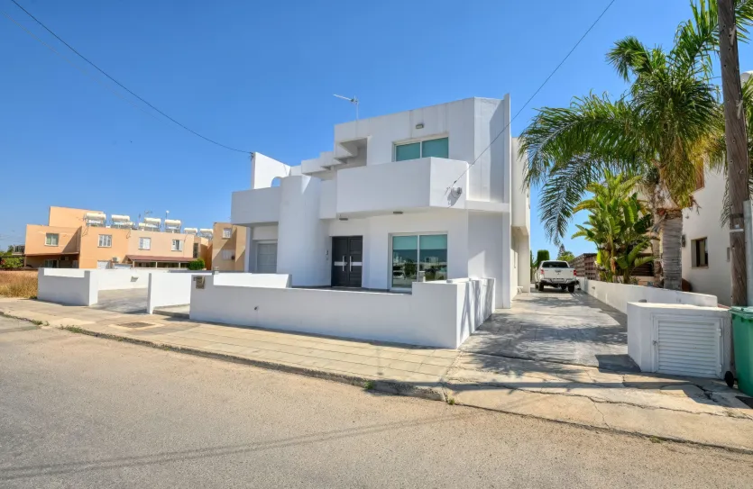 3-bedroom villa for sale - 18784