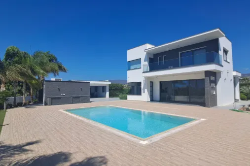 4-bedroom villa in Moni, Limassol