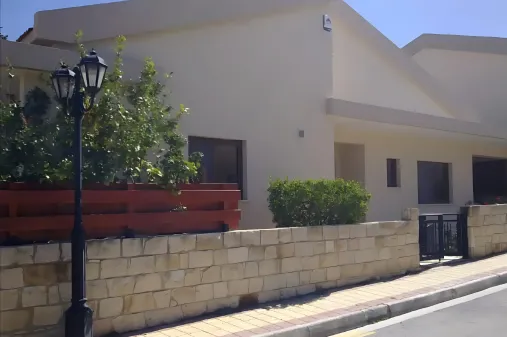 4-bedroom bungalow in Parekklisia, Limassol