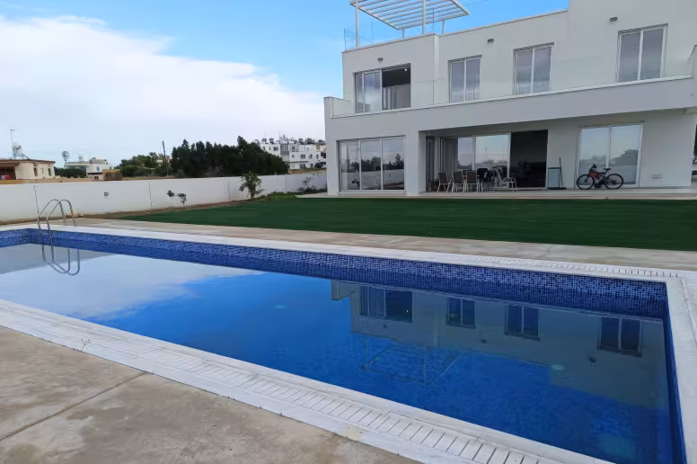 4 bedroom house in Paralimni, Famagusta