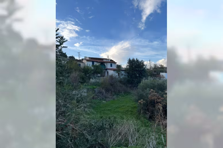 Plot with a traditional house in Limassol, Vasa Kellakiou