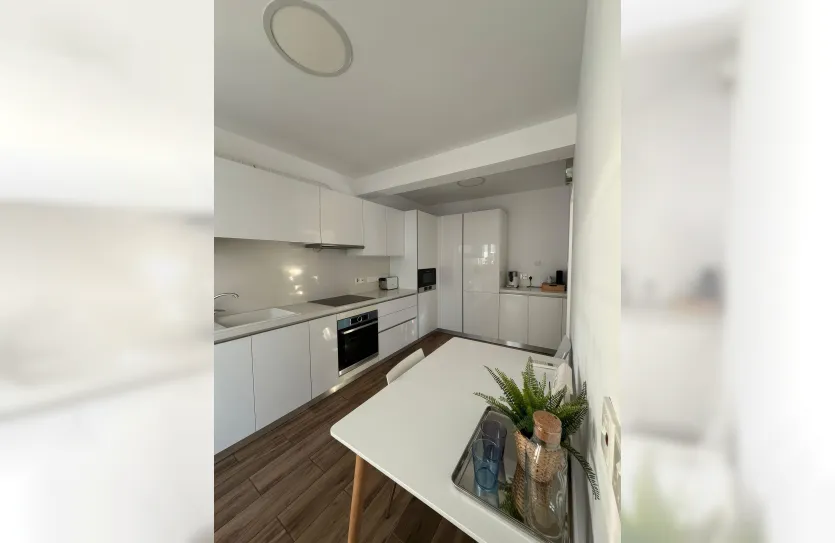 Квартира с 4-мя спальнями продажа - 16589