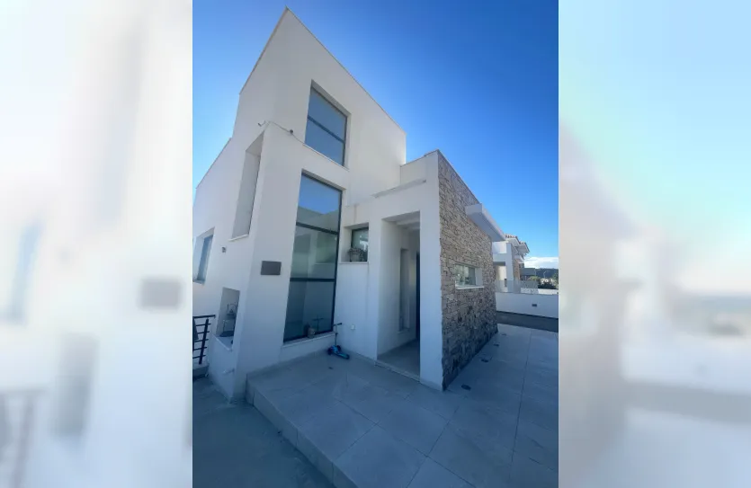 Дом с 3-мя спальнями продажа - 18679